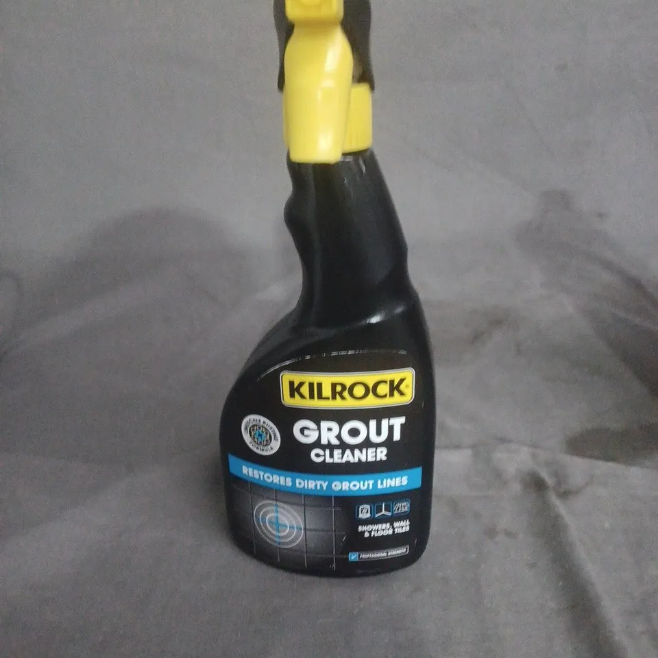 APPROXIMATELY 15 ASSORTED HOUSEHOLD LIQUIDS INCLUDING FABRIC SOFTENER , KILROCK GROUT CLEANER AND MULTI SURFACE CLEANER