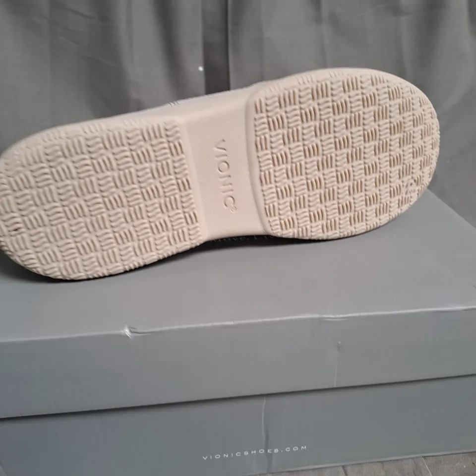 BOXED PAIR OF VIONIC SLIPPERS - UK SIZE 6.5