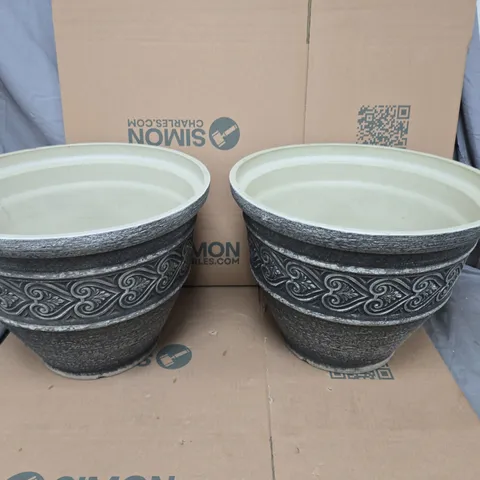 YOU GARDEN PAIR HEART 40CM WASHED GRANITE PLANTER 