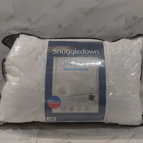 BAGGED SNUGGLEDOWN COSY PILLOW 