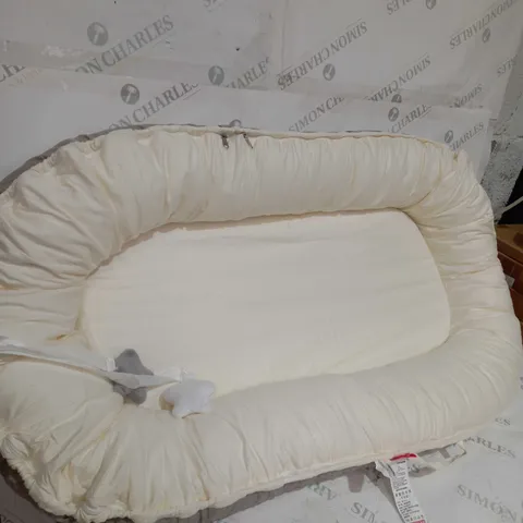 BABY CO SLEEPING BED IN CRΓME