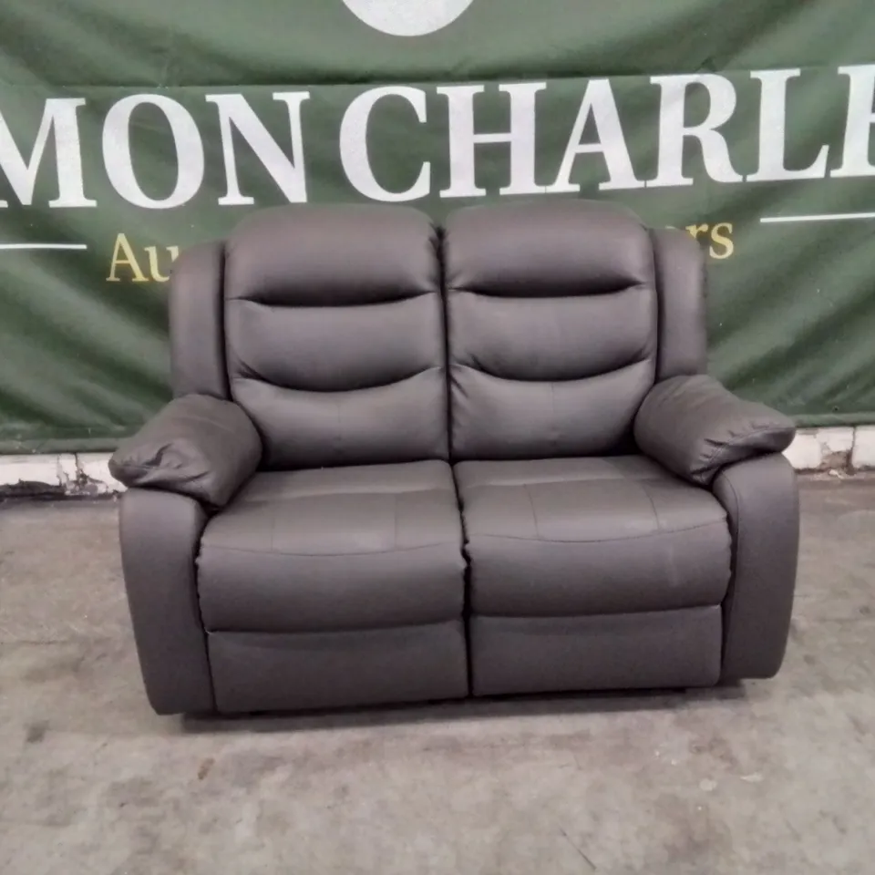 QUALITY DESIGNER 2 SEATER GREY FAUX LEATHER UPHOLSTERED RECLINER SOFA 