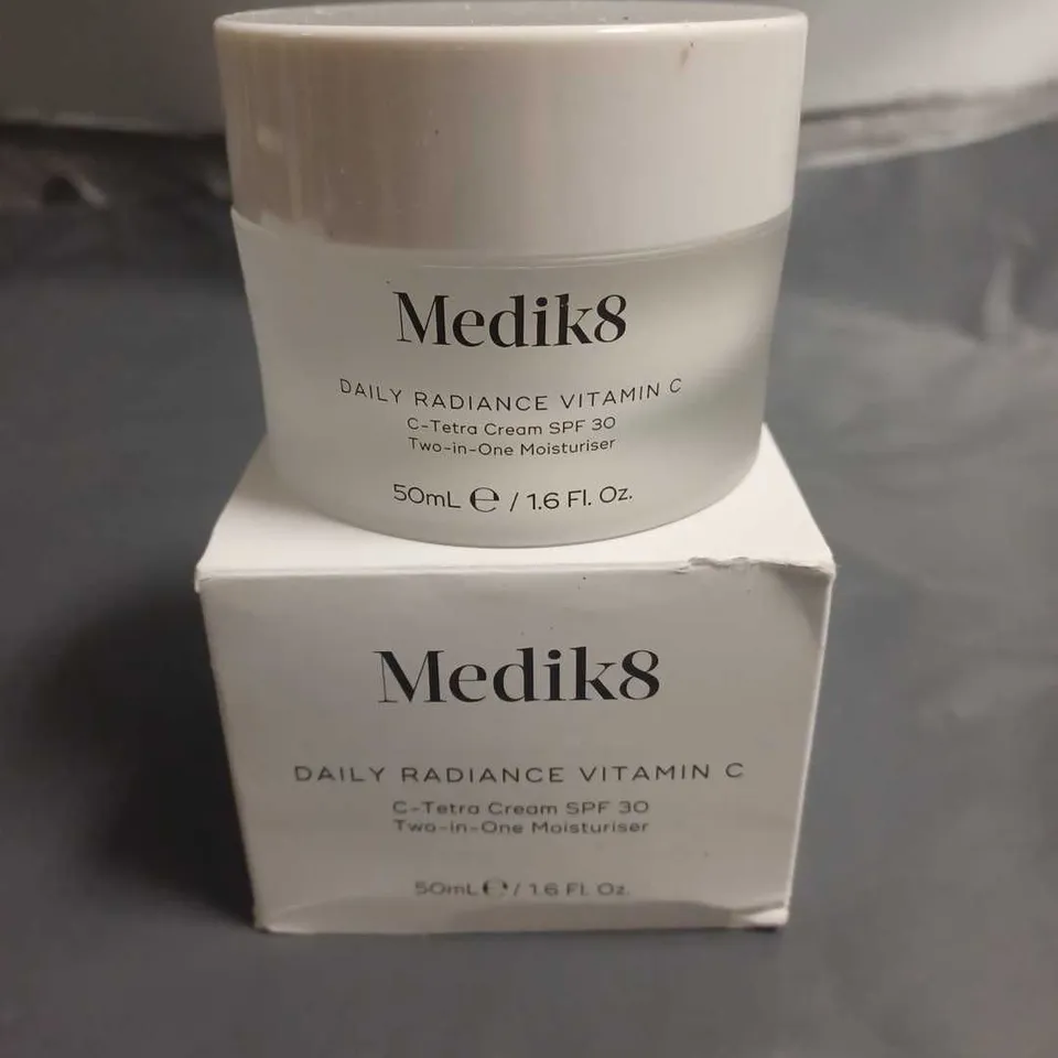 MEDIK8 DAILY RADIANCE VITAMIN C C-TETRA CREAM SPF 3- 2-IN-1 MOISTURISER - 50ML