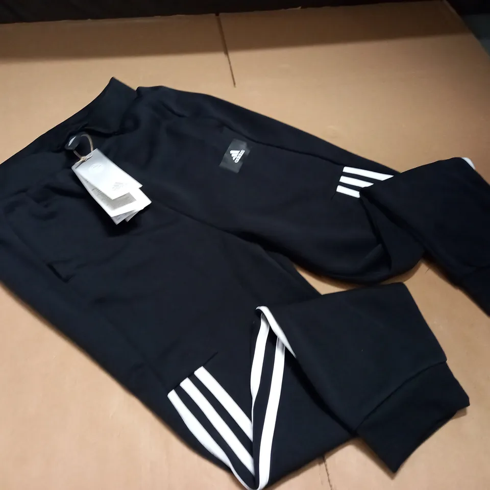 ADIDAS YOUTH BLACK TRACKSUIT BOTTOMS - 11/12