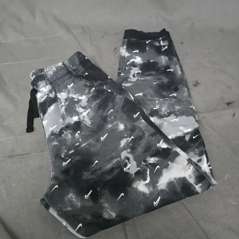 NIKE CAMOUFLAGE JOGGERS, GREY/BLACK β UK XL (ORIGINAL XL)