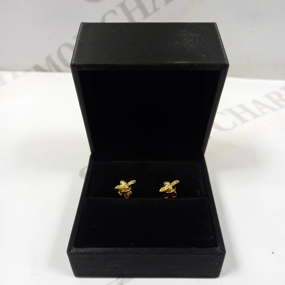 IVY ROSE LONDON GOLD EFFECT BEE STUD EARRINGS 