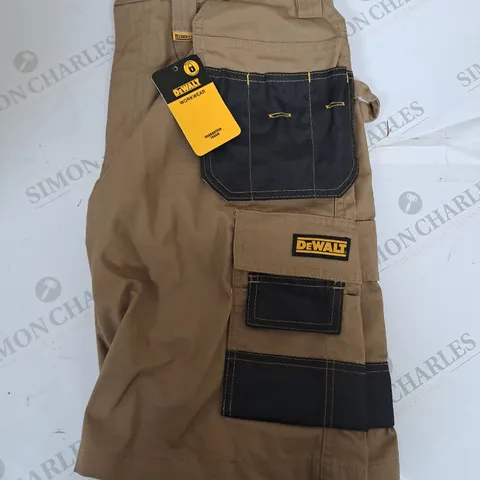 DEWALT RIPSTOP WORK SHORTS SIZE 32