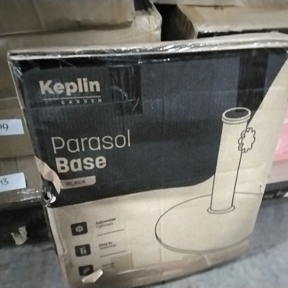 BOXED PARASOL BASE BLACK