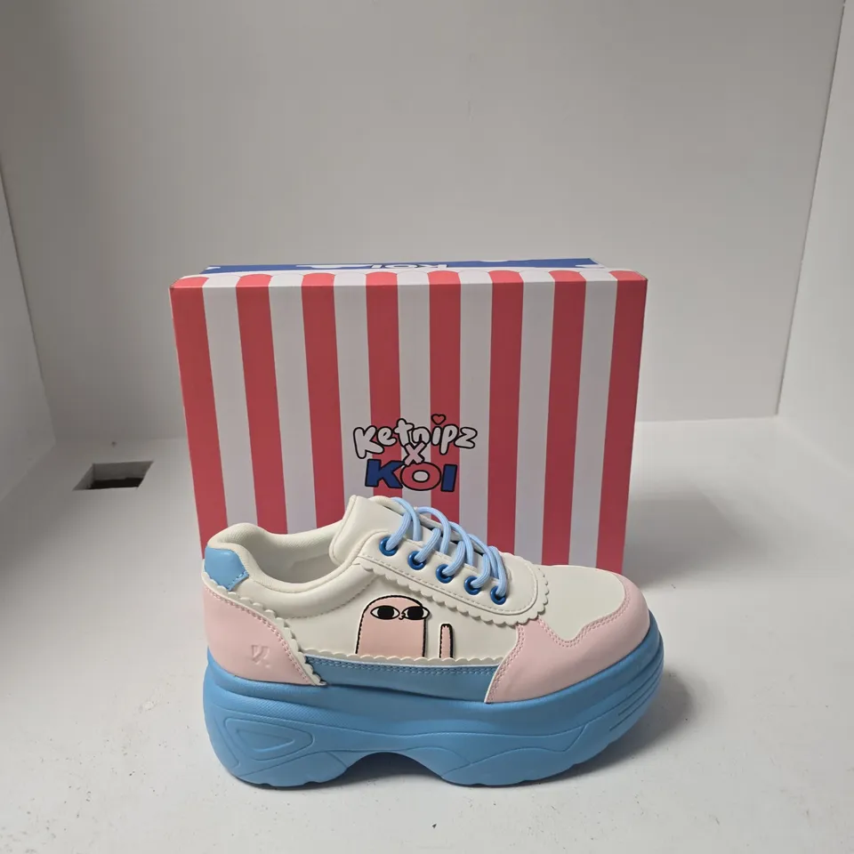 BOXED KETNIPZ KOI WOMEN'S PLATFORM SNEAKERS – BLUE/WHITE/PINK, US 8