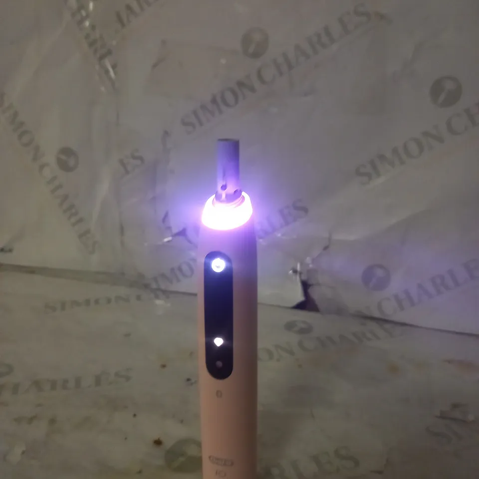 ORAL-B IO5 ELECTRIC TOOTHBRUSH