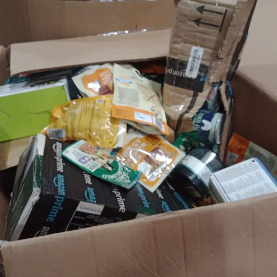 PALLET CONTAINING A LARGE QUANTITY OF PED FOOD