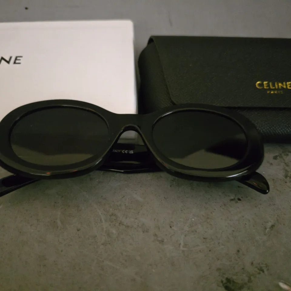 CELINE TRIOMPHE CL40194U SUNGLASSES WOMEN