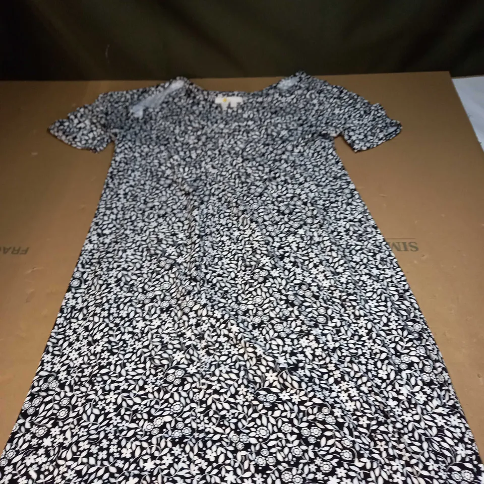WOMENS FLORAL PATTERN DRESS SIZE UNSPECIFIED