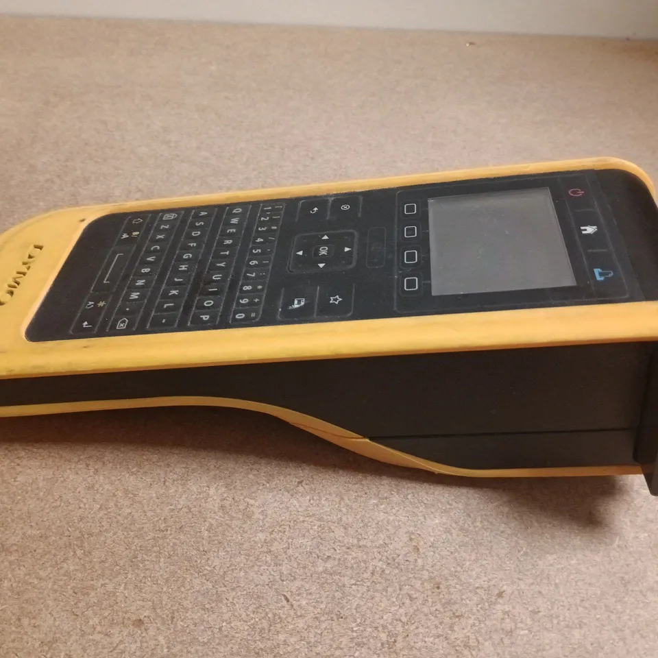 DYMO XTL 300 INDUSTRIAL LABEL MAKER