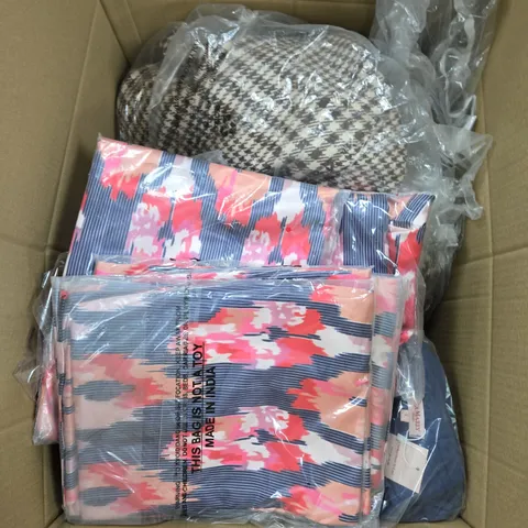 LARGE BOX OF APPROX 15 ASSORTED CLOTHING ITEMS IN VARIOUS COLORS, SIZES AND STYLES - COLLECTION ONLY 