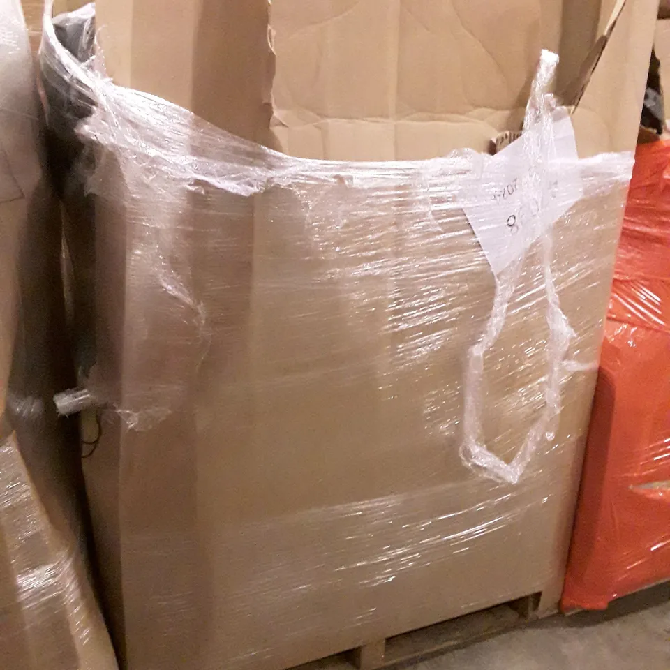 PALLET OF ASSORTED PRODUCTS INCLUDING FOLDIJNG WAGON, OFFICE CHAIR, RETRACTABLE SAFETY GATE, ROUND SIDE TABLE, HOMIDEC DRYING RACK 