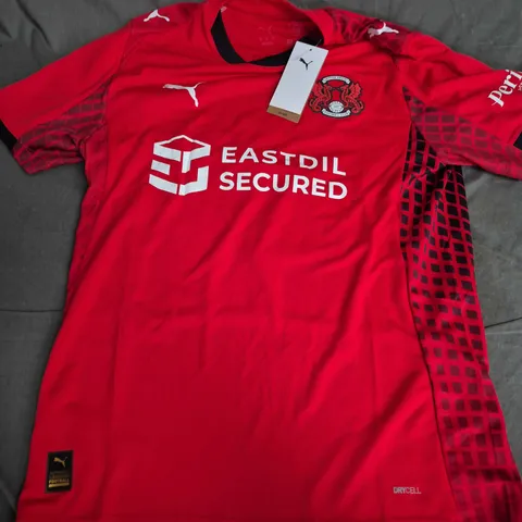 LEYTON ORIENT FC HOME SHIRT – RED, SHORT SLEEVE, ADULT, SIZE M, PUMA, EASTDIL SECURED SPONSOR (#2 - CHARLTON)