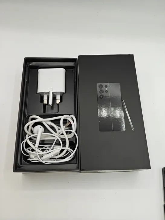 Lot 1404: BOXED ALPS GENERIC ANDROID MOBILE DEVICE IN BLACK - 5612117 ...