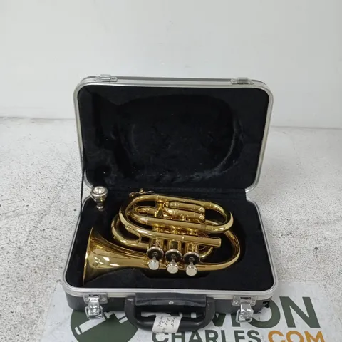 BRASS TRUMPET IN PRESENTATION CASE (MUSICAL INSTRUMENT)