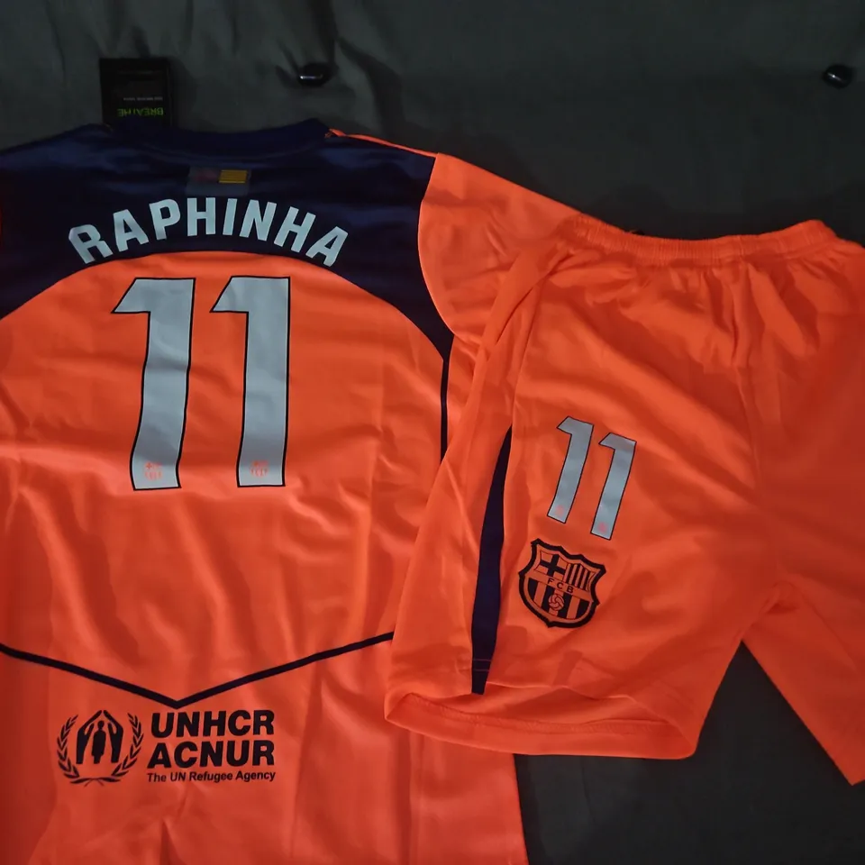 NIKE BARCELONA FOOTBALL KIT SIZE UK 24 - RAPHINHA NUMBER 11