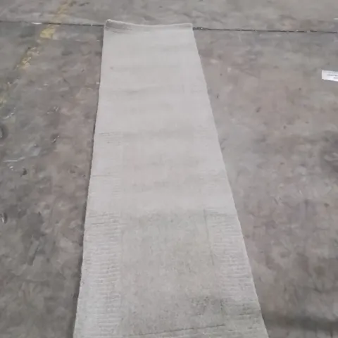 QUALITY DESIGNER AREA RUG - APPROXIMATELY 230X60CM