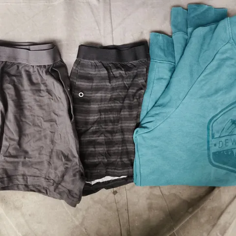 APPROXIMATELY 20 ASSORTED CLOTHING AND FASHION PRODUCTS IN VARIOUS STYLES AND SIZES - COLLECTION ONLY