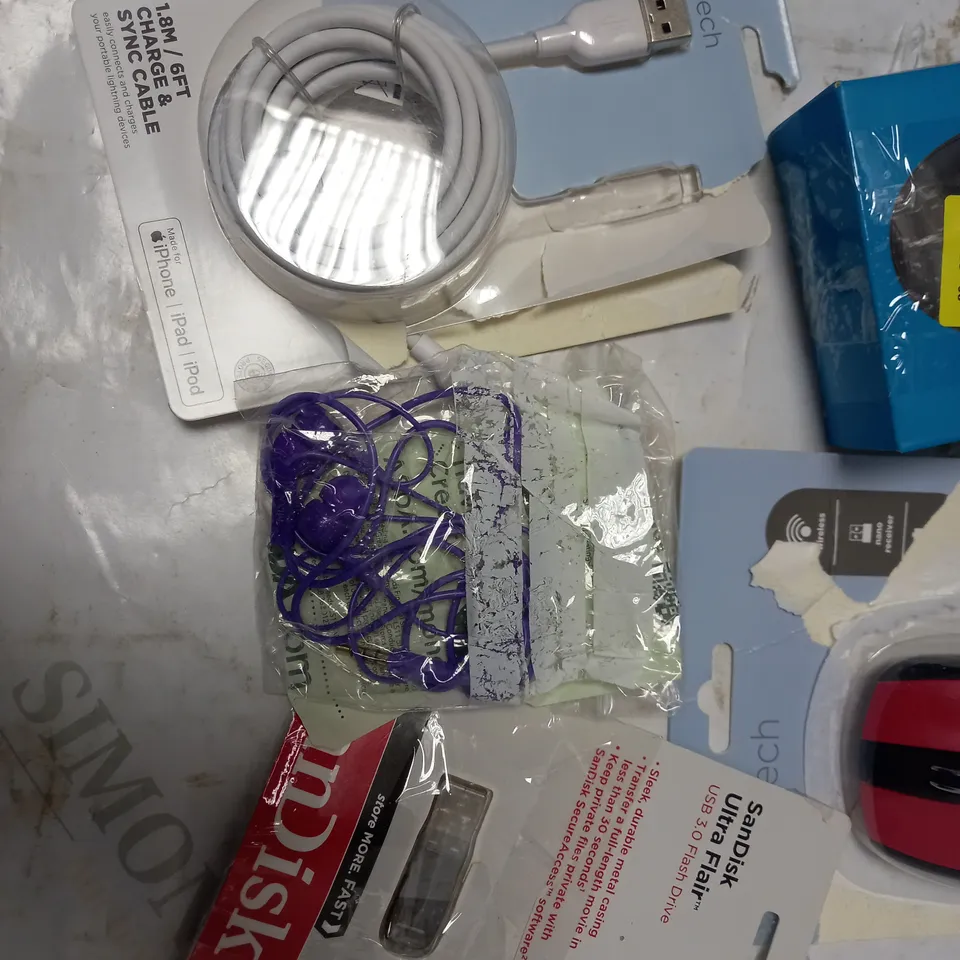 LOT OF FIVE TO INCLUDE RAPOO N100 MOUSE , USB 3.0 FLASH DRIVE , ETC