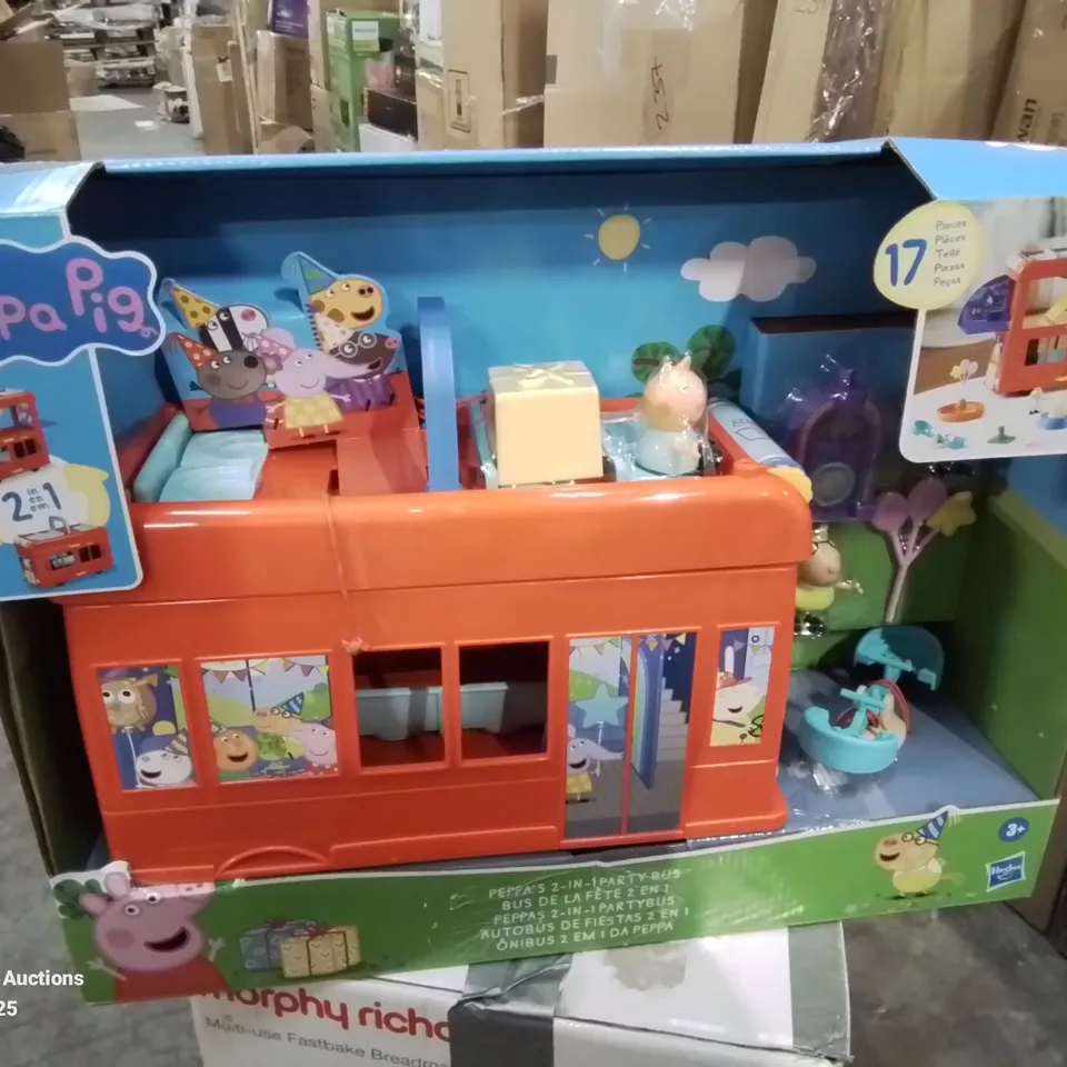 BOXED PEPPA PIG BUS ACTIVITY PLAY SET