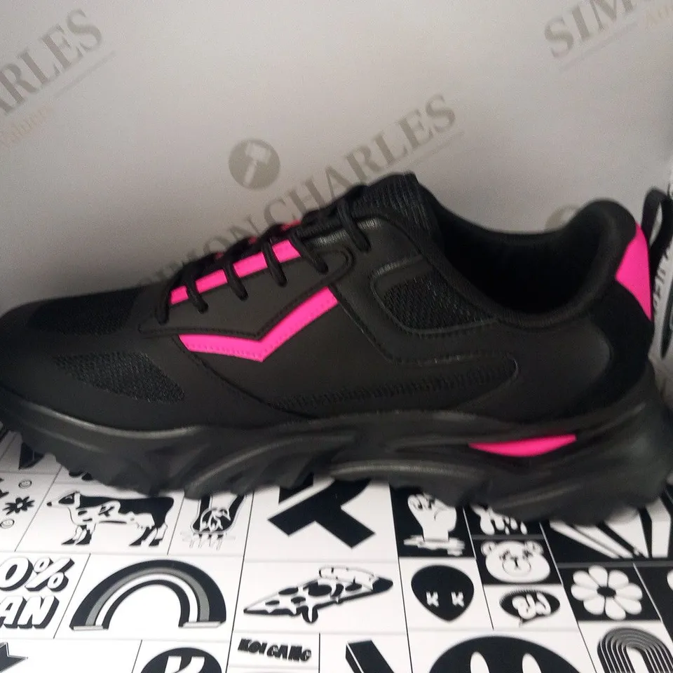 BRAND NEW BOXED PAIR OF KOI ECSTACY RAVE CULTURE MEN'S TRAINERS SIZE 12