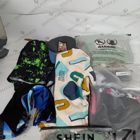 BOX OF ASSORTED CHILDRENS CLOTHING VARYING IN SIZE/COLOUR/STYLE TO INCLUDE: TOPS, DRESSES, JUMPERS
