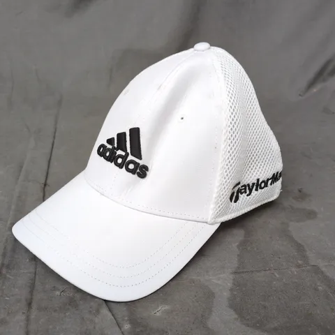 ADIDAS TAYLORMADE CAP IN WHITE