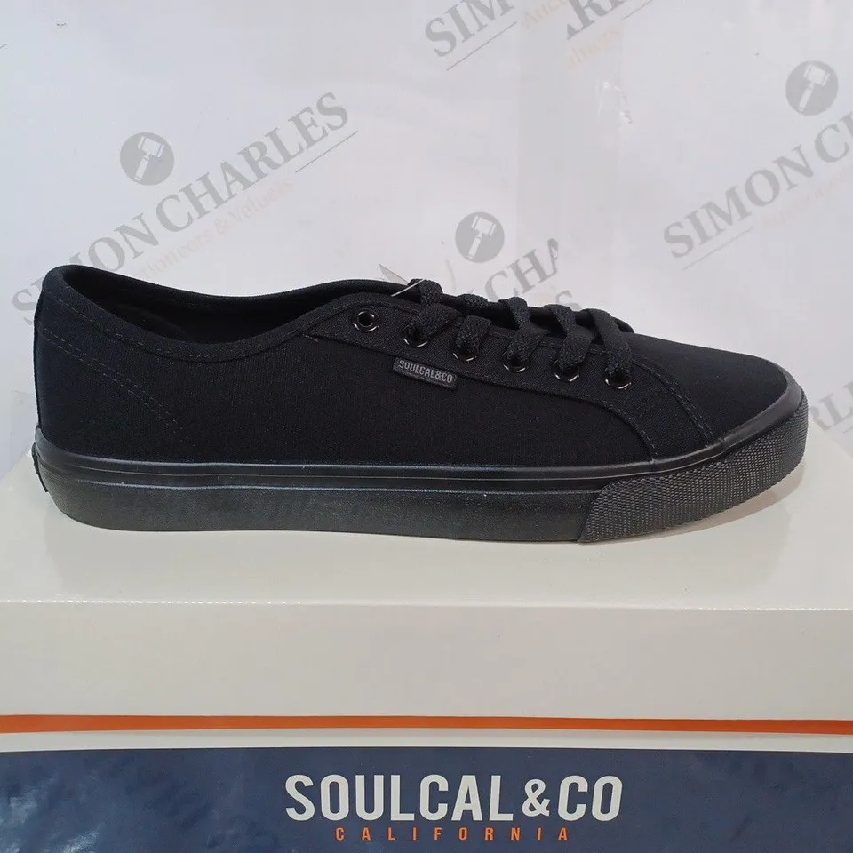 BOXED SOULCAL AND CO SUNRISE LACE SN00 SIZE 8