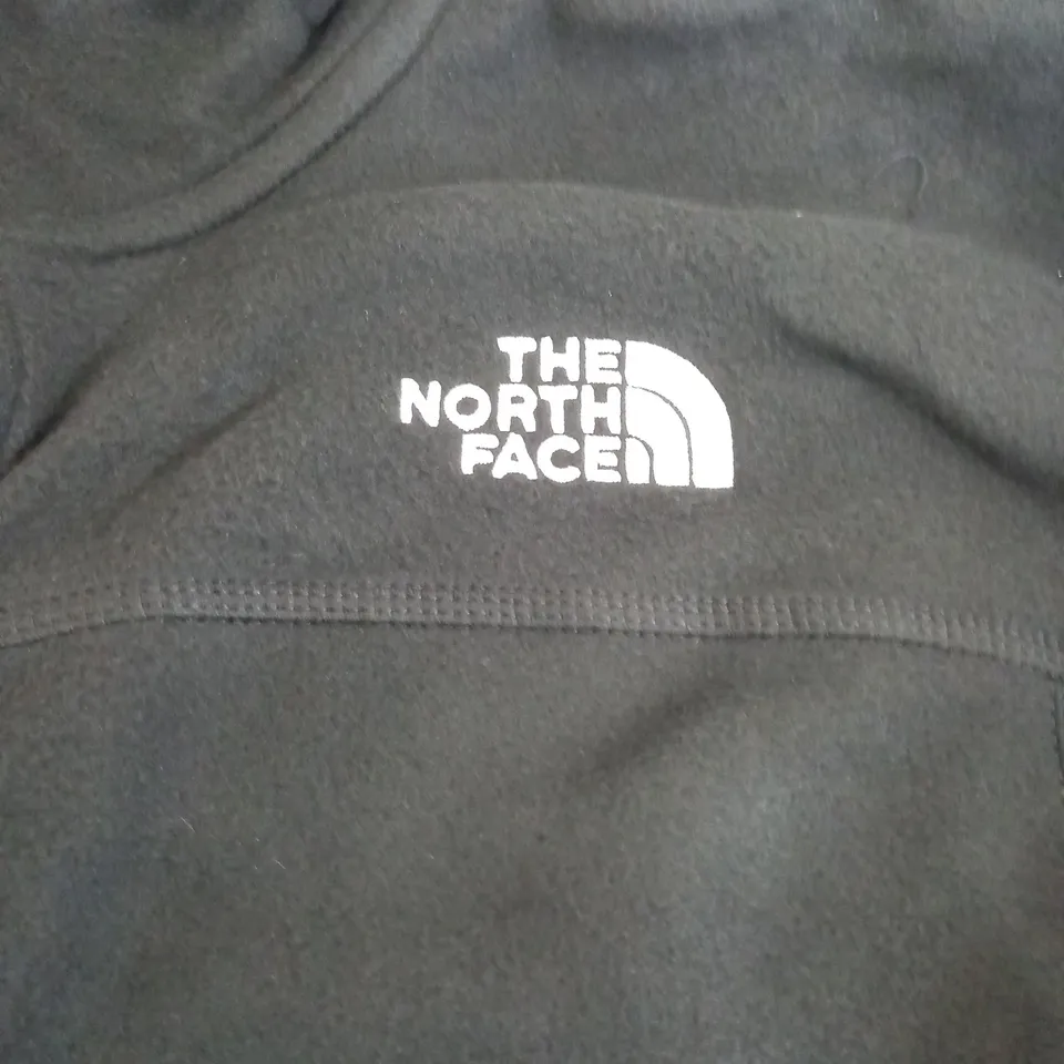 THE NORTH FACE LONG SLEEVE ZIP SWEATER - LARGE
