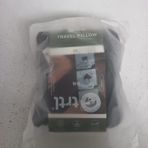 TRTL TRAVEL PILLOW, BLACK, UNISEX – CARRY-ON TRAVEL ACCESSORY