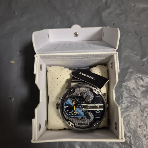  DIESEL MR DADDY 2.0 CHRONOGRAPH BLUE DENIM LARGE MENS WATCH