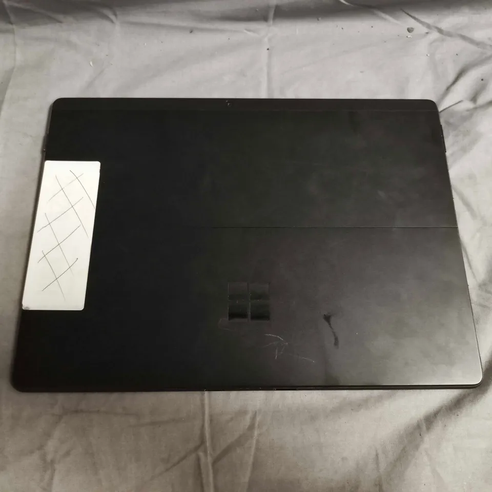 WINDOWS TABLET IN BLACK - MODEL UNSPECIFIED