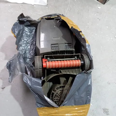 BOXED FLYMO CHEVRON 32VC ROTARY MOWER