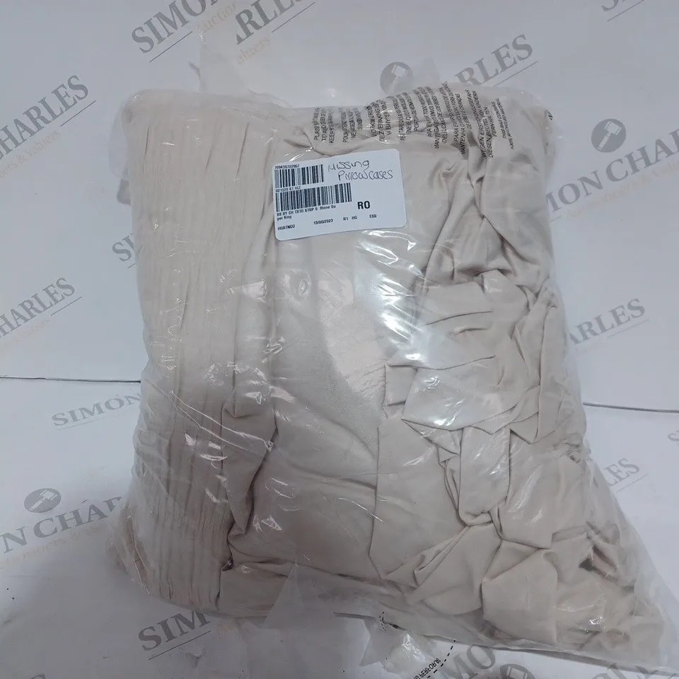 SUPER KING STRIPPED BED SET IN STONE (MISSING PILLOWCASES)
