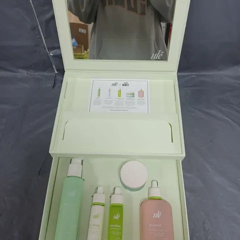 CULT BEAUTY X ULE SKINCARE GIFT BOX