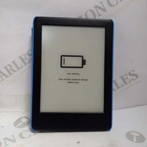 AMAZON KINDLE E-READER WITH CASE 