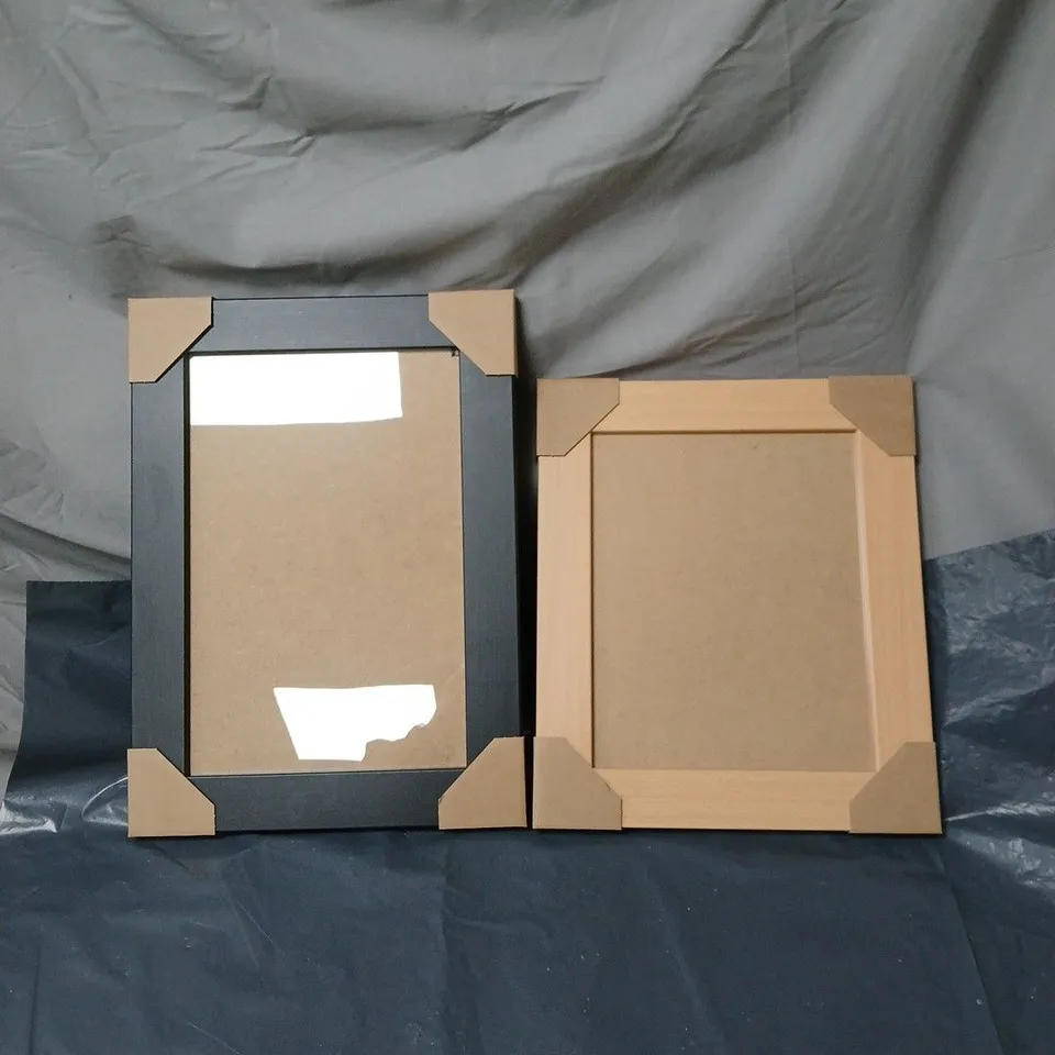 SET OF 2 FRAMES UNBOXED