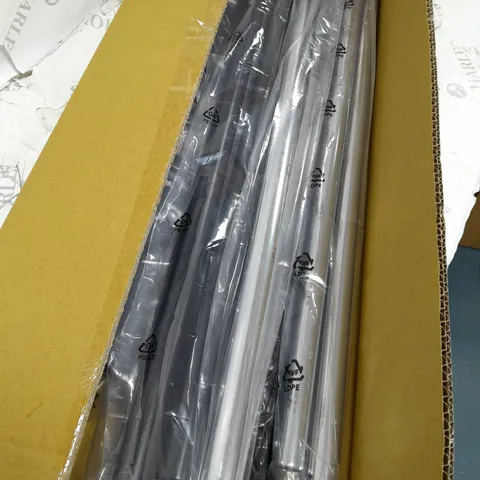 TAYLOR & BROWN CHROME METAL RAIL RACK