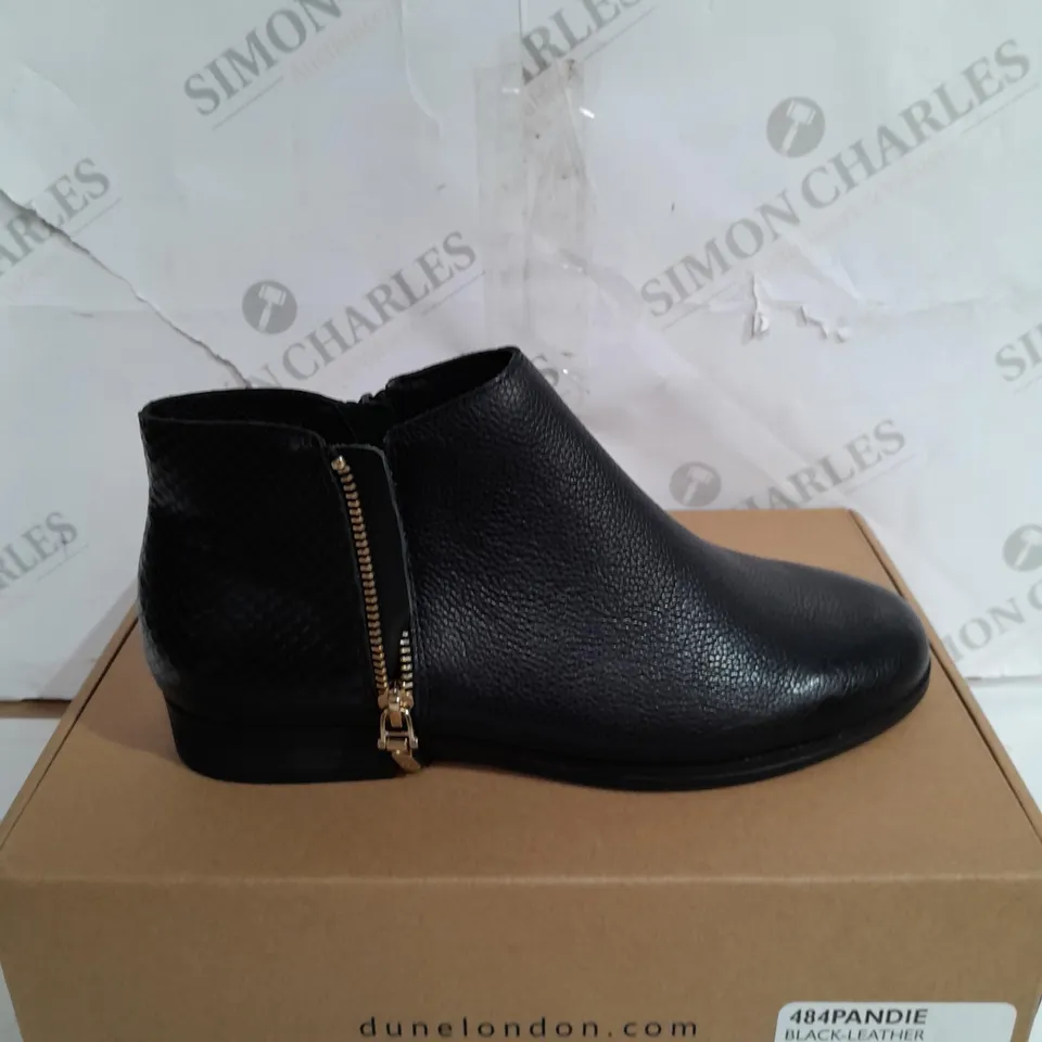 DUNE SIDE ZIP CROPPED ANKLE - SIZE 6
