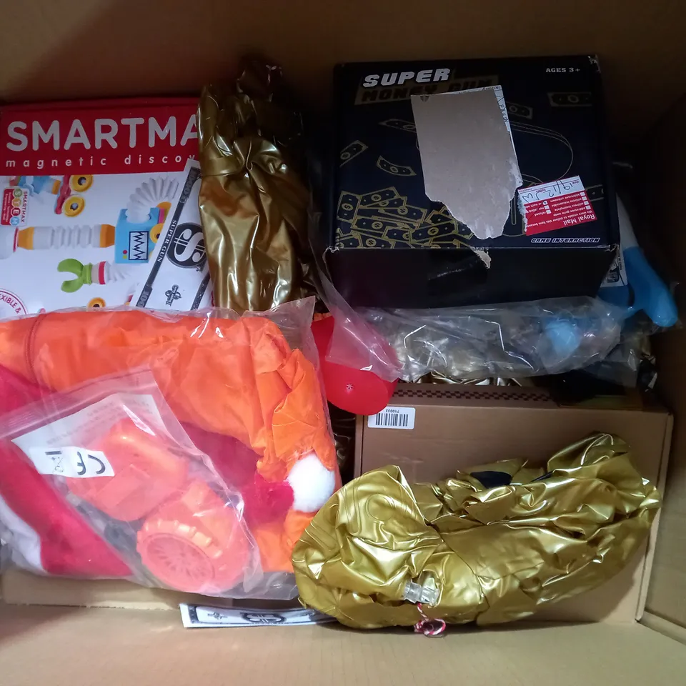 BOX OF APPROX 12 ASSORTED TOYS TO INCLUDE - FLAMINGO GAMES GIANT DOMINOES - THE FART SPROUT - SCRAWL PARTY GAME - DOBBLE SPOT THE MATCH ECT