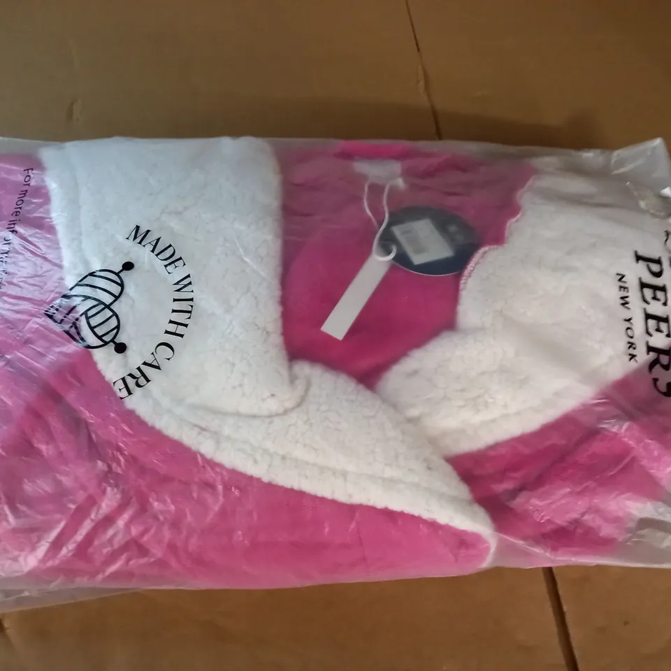 BAGGED CHELSEA PEERS BRIGHT PINK DRESSING GOWN - 14 L
