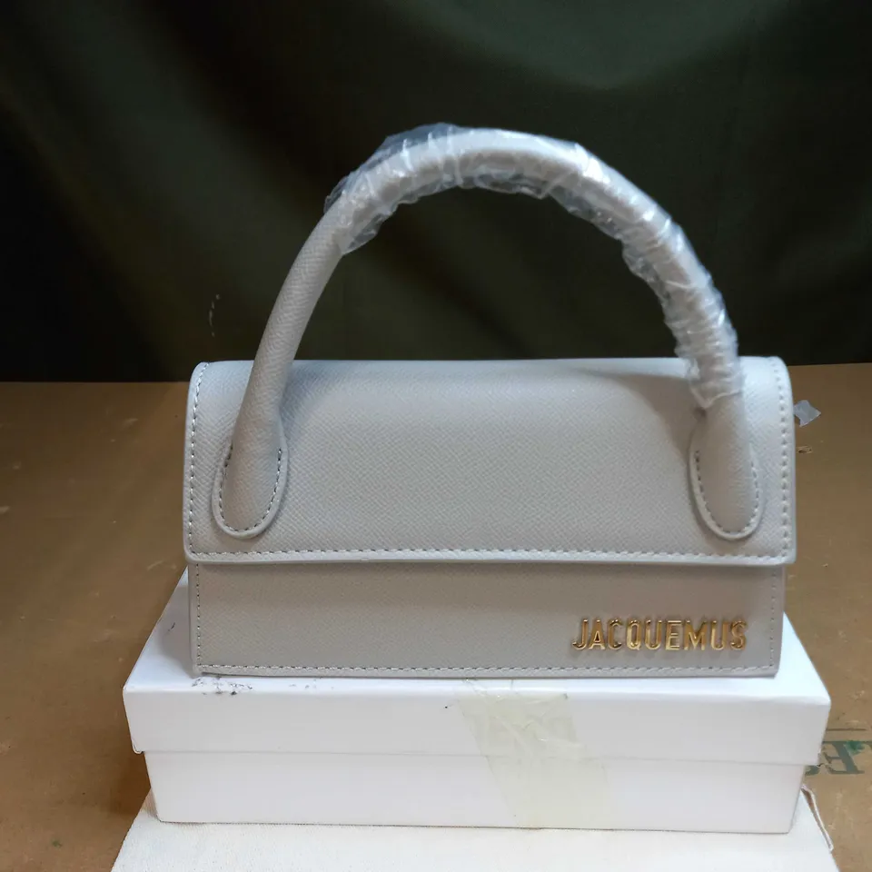 JACQUEMUS LEATHER HANDBAG 