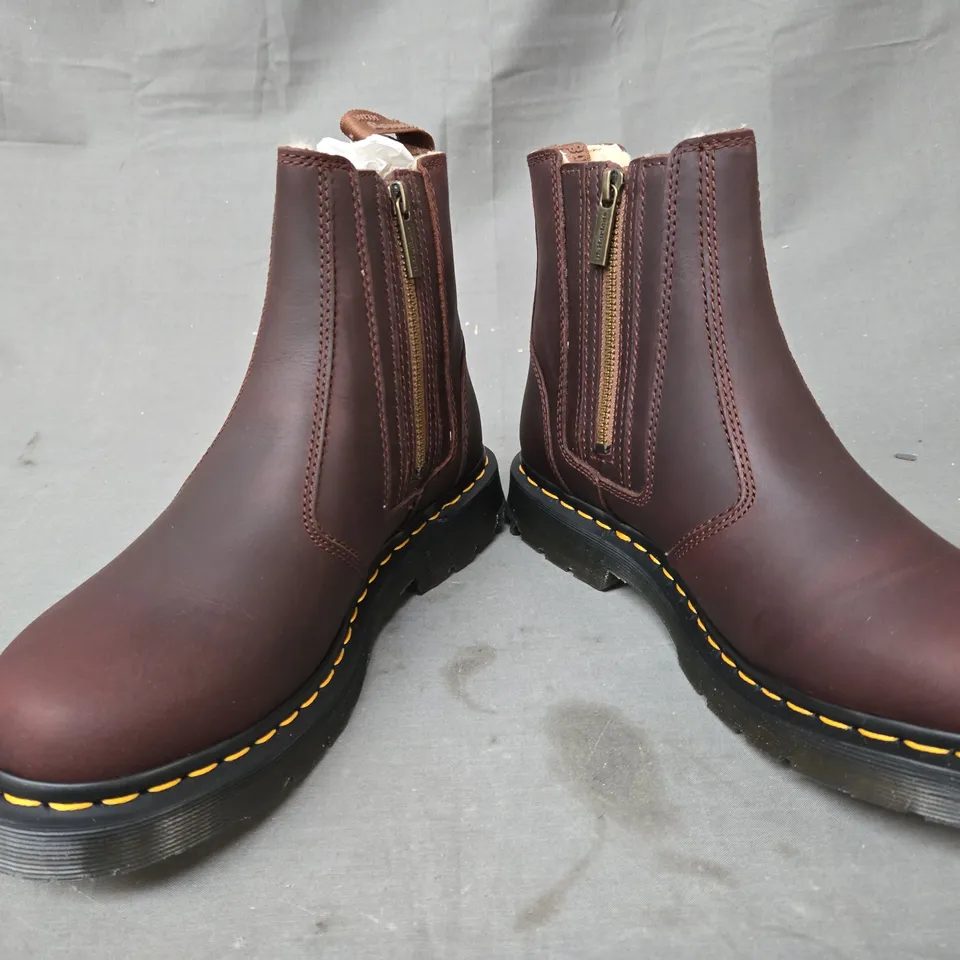 BOXED PAIR OF DR MARTENS 2976 ALYSON SIDE-ZIP ANKLE BOOTS IN DARK BROWN UK SIZE 8