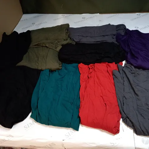 BAG OF APPROX 10 ASSORTED CLOTHING ITEMS TO INCLUDE - MAISON DE NIMES - EMELIA