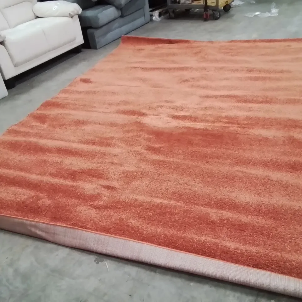 QUALITY DESIGNER AREA RUG APPROXIMATELY 320X240CM