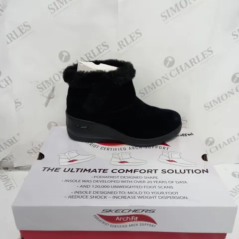 SKECHERS BLACK WEDGE BOOTS - SIZE 6.5